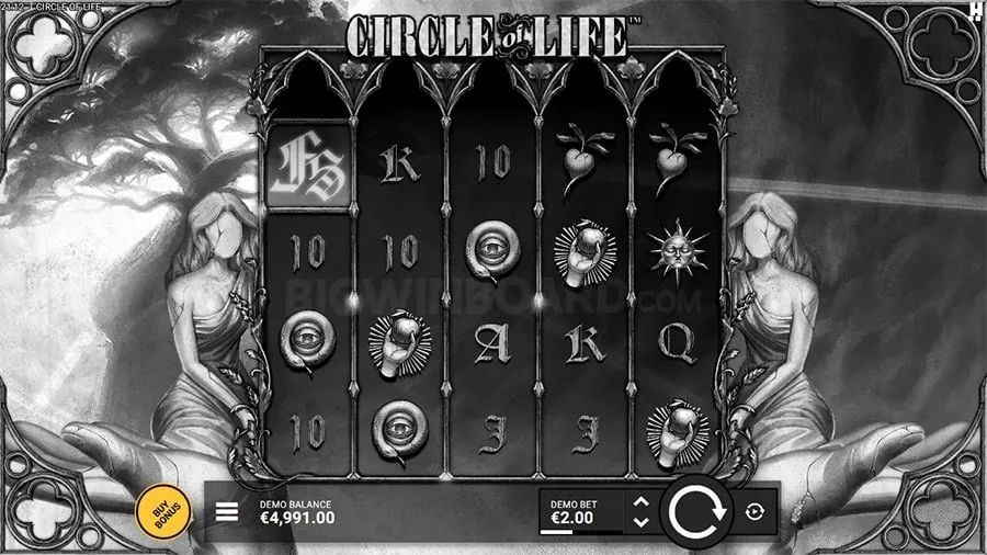 www Comparing Online vs Land Casinos
